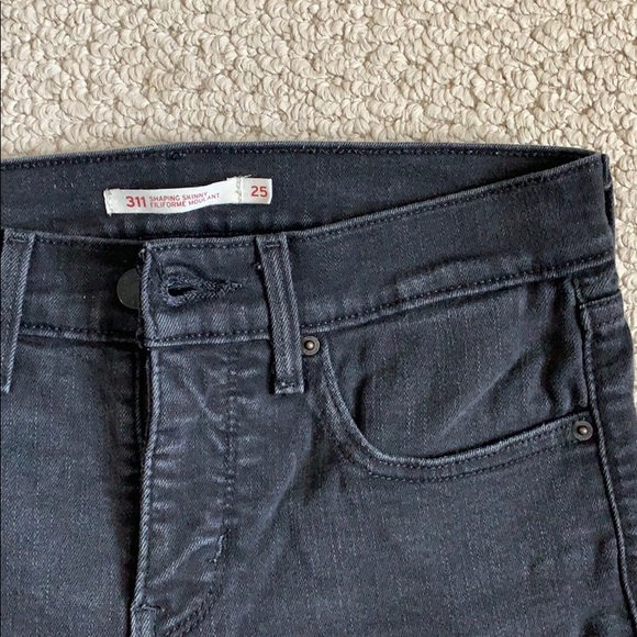 Faded black skinny 311 Levi’s - Picture 4 of 7